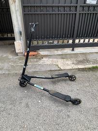 Monopattino swing Roces Ranger