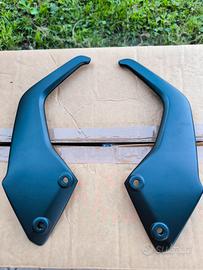 MANIGLIE PASSEGGERO YAMAHA TRACER 7 2022
