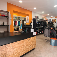 Vendita al dettaglio abiti professionali