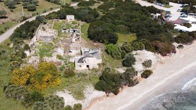 Terreno a lazzaretto fronte mare