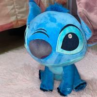 Peluche Stitch sonoro.