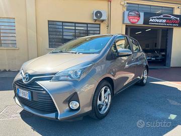 Toyota Yaris Anno 2016 1.5 Hybrid 5 porte 130.000 