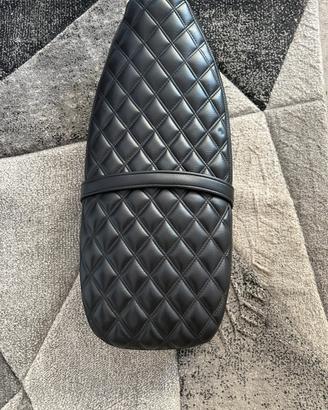 Sella triumph Scrambler/bonnevill