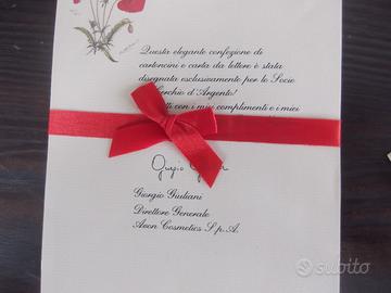 Carta da lettere e buste vintage di Avon