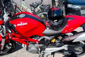 Moto Ducati 696