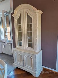 Credenza in stile shabby chic
