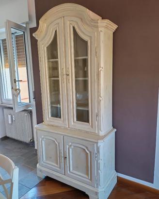 Credenza in stile shabby chic