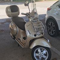 Piaggio Vespa 300 GTS - 2018