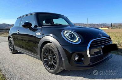 Mini Cooper Baker Street