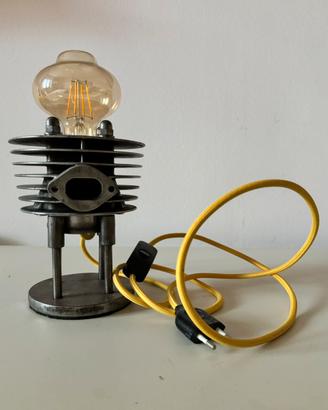 Lampada da tavolo