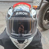  casco  Airoh