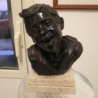 Scugnizzo Napoletano in bronzo firmato