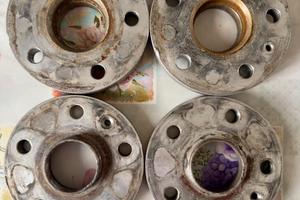 4 distanziali GMP da 2 cm con bulloni