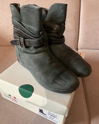 Stivaletti donna n.38 Bata