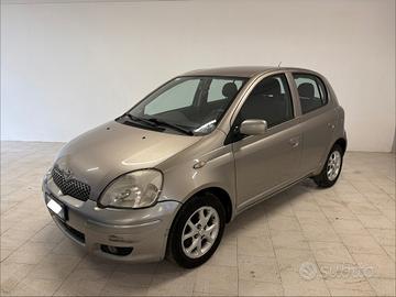 Toyota Yaris 1.3i 16V cat 5 porte Sol