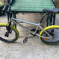 BMX BTwin 500 ruote da 20 pollici