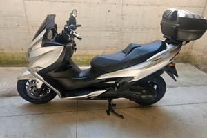 Suzuki burgman  400