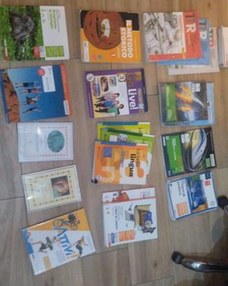 LIBRI USATI SCUOLA SUPERIORE (leggere descr. )