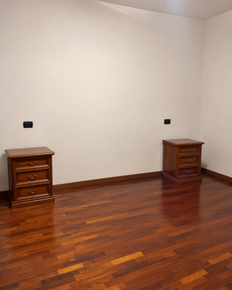 Coppia comodini in legno stile classico – 3 casset