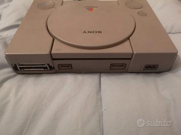Play station 1 funzionante senza cavi