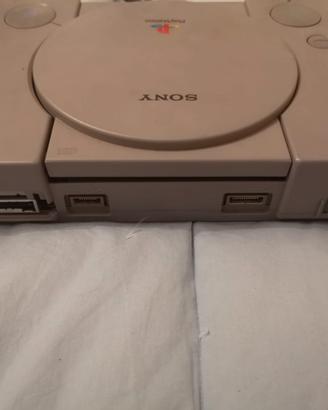 Play station 1 funzionante senza cavi