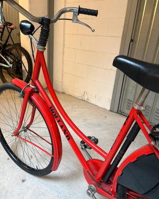 Bicicletta olandese donna rossa