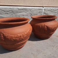 Vasi in terracotta e/o cachepot con motivi floreal