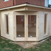 CASETTA DI LEGNO OSLO 260x260x241h spessore 28mm