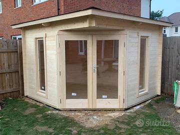 CASETTA DI LEGNO OSLO 260x260x241h spessore 28mm