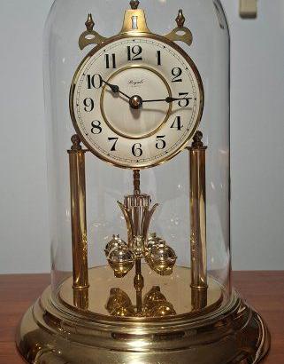 Orologio da tavolo a campana in vetro nuovo