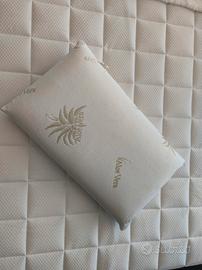 Cuscino in memory foam con fodera in Aloe Vera