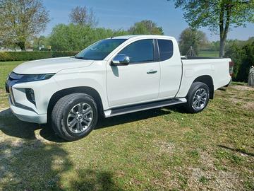 Pickup Mitsubishi L200