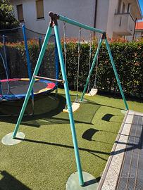 altalena doppia e  trampolino