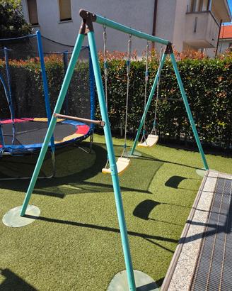altalena doppia e  trampolino