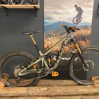 Pivot Firebird 2024