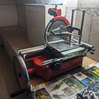 AFFETTATRICE A VOLANO