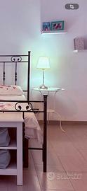 Tavolino / comodino in ferro battuto bianco Ikea