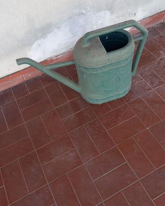VERSATORE ACQUA PER GIARDINAGGIO