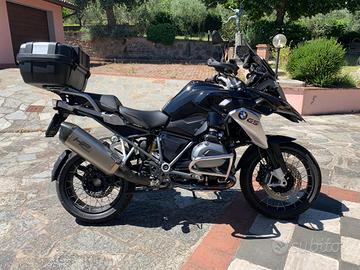 BMW GS TRIPLE BLACK