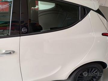 Lancia ypsilon ibrida