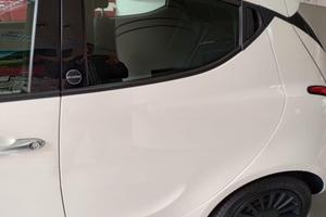 Lancia ypsilon ibrida