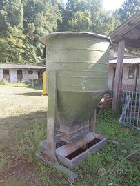 Mangiatoia per maiali