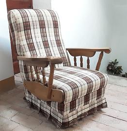 POLTRONA A DONDOLO IN LEGNO rivestita in tessuto