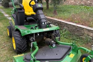 John Deere F1550 – Tosaerba frontale