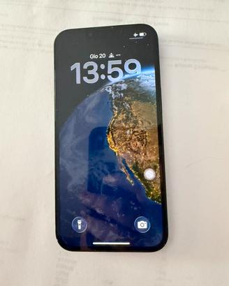I phone 13 256gb.   Verde alpino