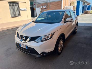 Nissan Qashqai 1.6 dCi 2WD Visia Xtronic
