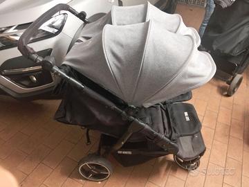 Passeggino gemellare Easy Twin