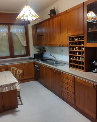 Cucina con top in granito