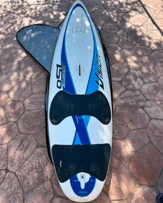 Windsurf completo con tavola mistral 150lt.