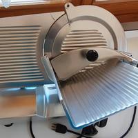 Affettatrice professionale a gravità 